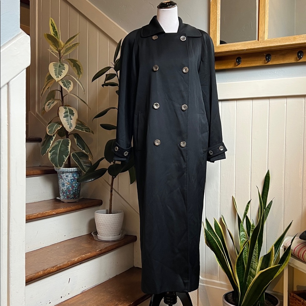 Saks Fifth Avenue Vintage Fleurette Too! Double Breasted Classic Black Wool Coat